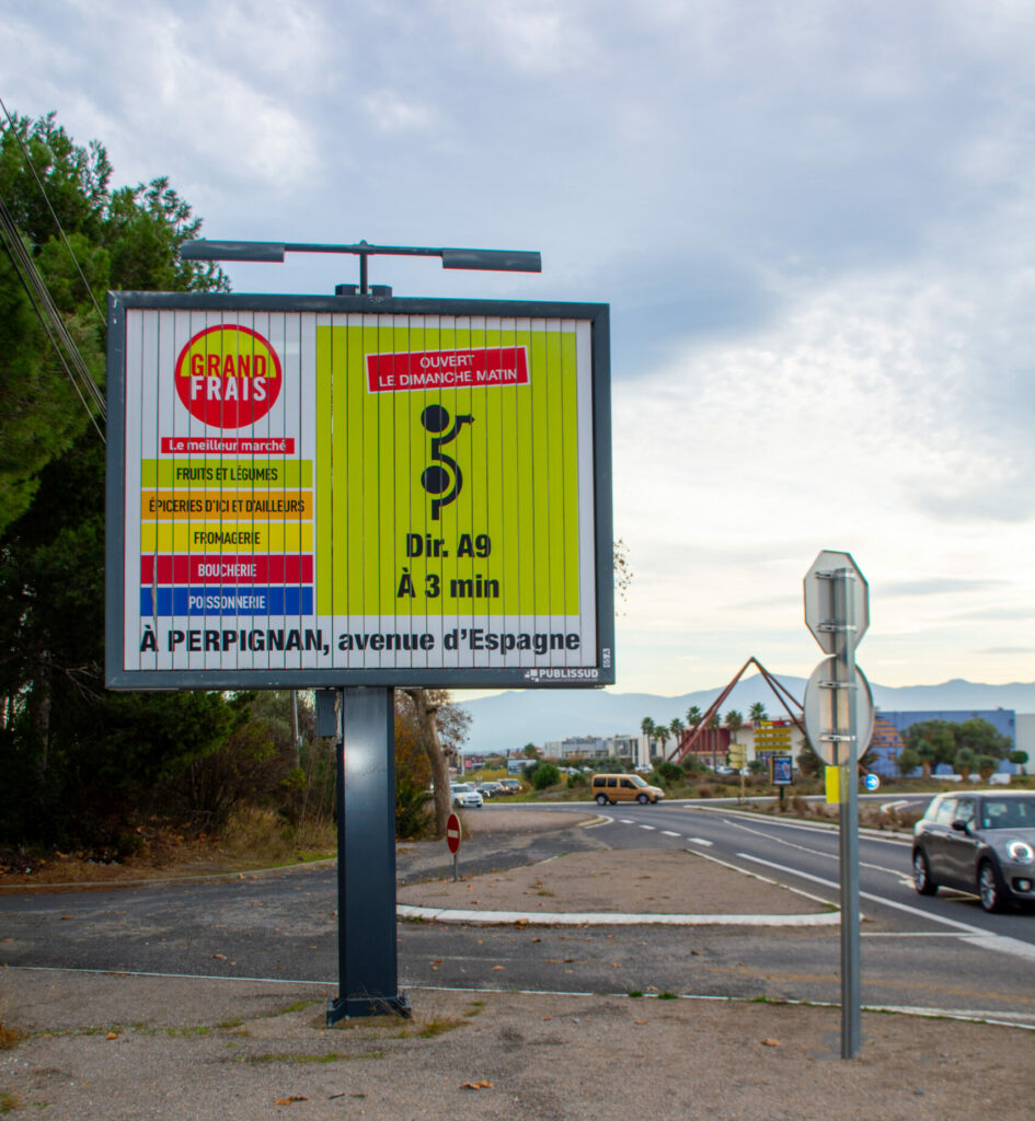 panneau d'affichage rond point